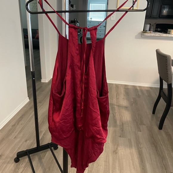 Abercrombie & Fitch red silk bodysuit with spaghetti straps and tie. Size small - Picture 2 of 3